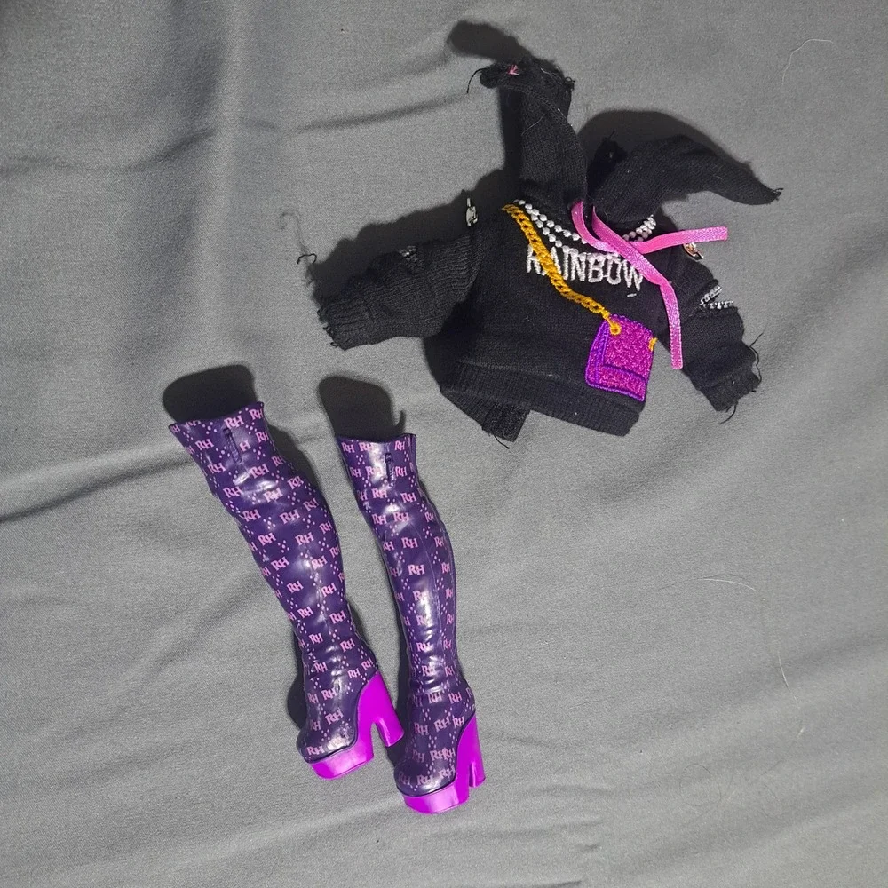 Rainbow High Emi Vanda Hoodie and‎ Boots Black Purple Fashion Doll Accessories